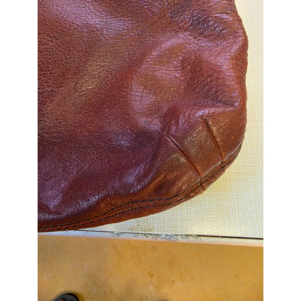 Fossil Hobo Bag Brown Pebbled Leather Shoulder Bag Brass Hardware Key Charm